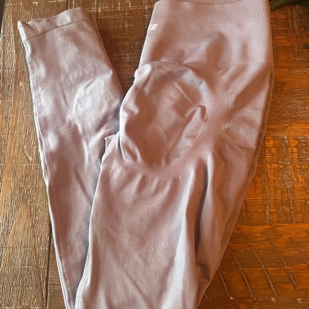 Bo + Tee high waist define luxe leggings - like new